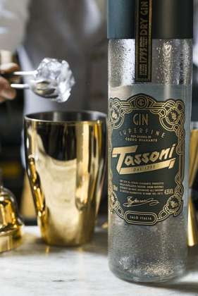 Distilled Dry Gin Superfine Tassoni